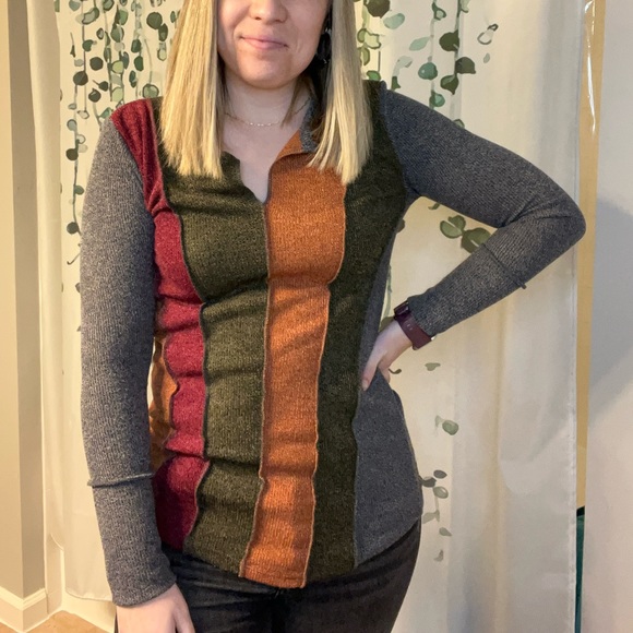 Colorblock top - Picture 2 of 2